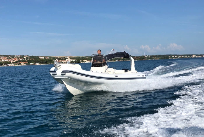Hire RIB Nuova Jolly with a boat licence