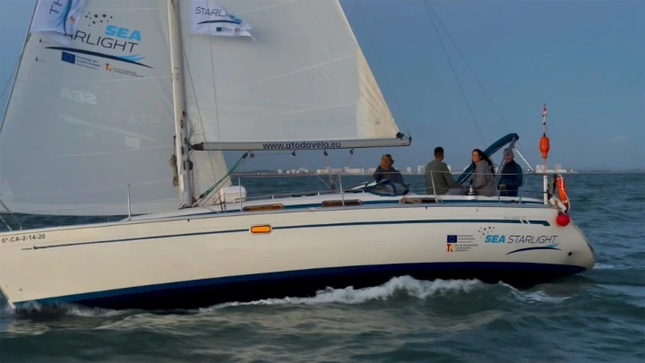 Yacht charter Cádiz - Bavaria Bavaria 37.2 on SamBoat