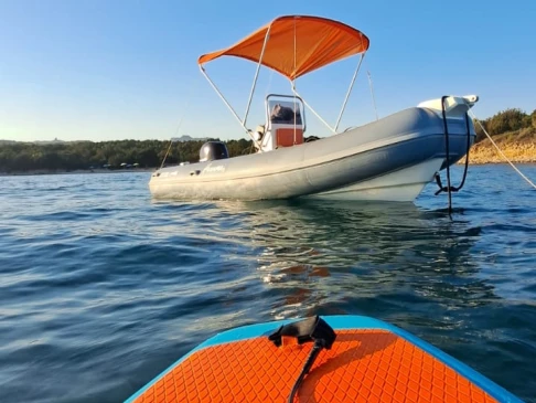 Hire RIB Panama with a boat licence