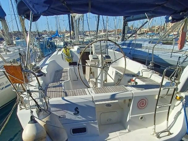 Hire a Bénéteau Oceanis 37 Porto Ercole