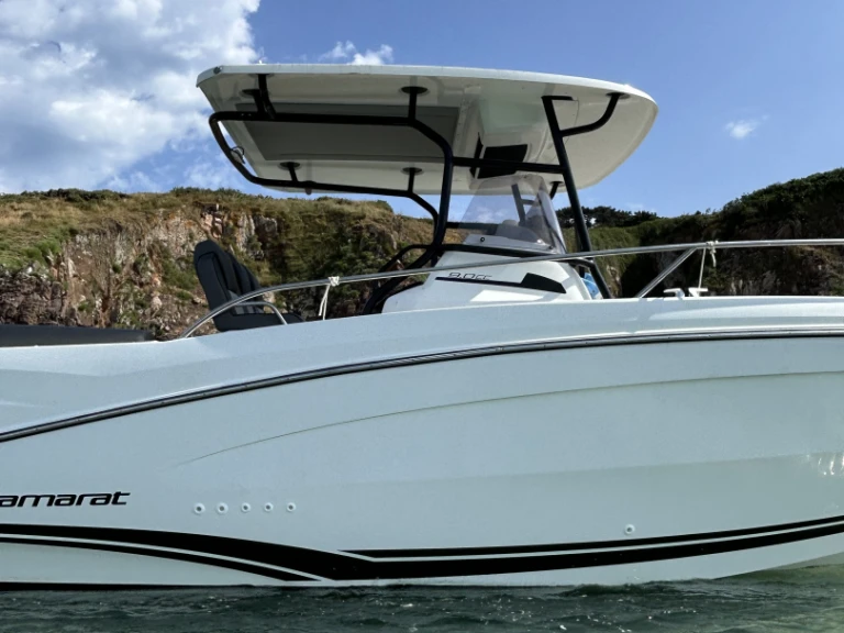 Hire Motorboat with or without skipper Jeanneau France