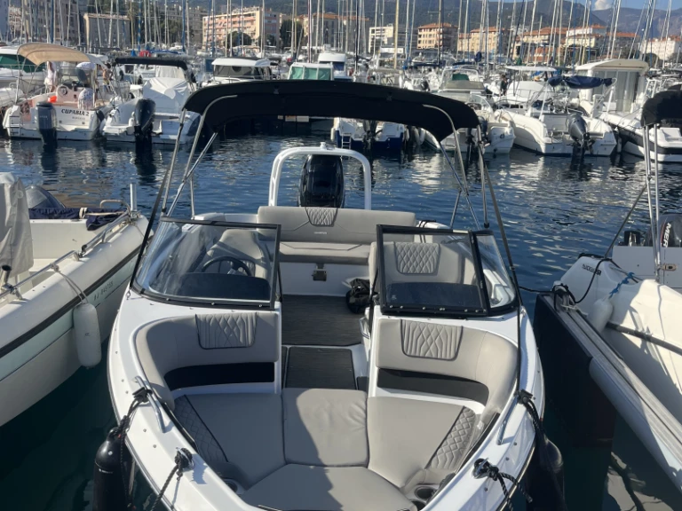 Yacht hire Ajaccio cheap GT 225