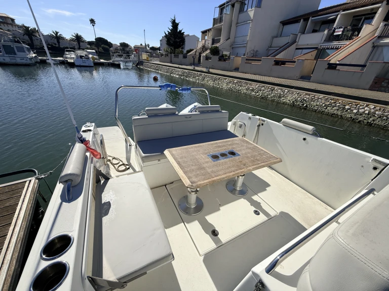 Motorboat to hire Saint-Cyprien at the best price