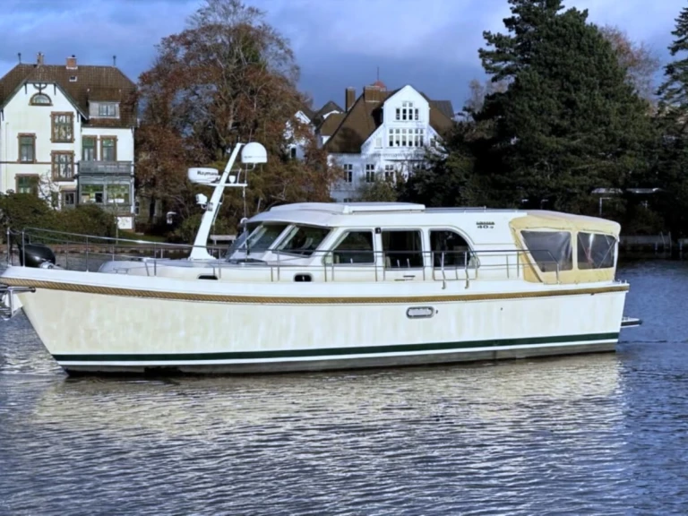Canal boat hire in Rheinsberg - Linssen Grand Sturdy 40.9 Sedan