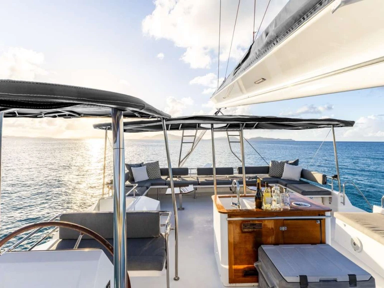 Hire Luxury Yacht with or without skipper Fountaine Pajot Bahamas