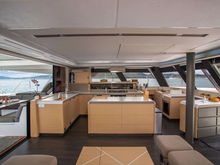 Charter a Fountaine Pajot OKINAWA in Naples on Samboat