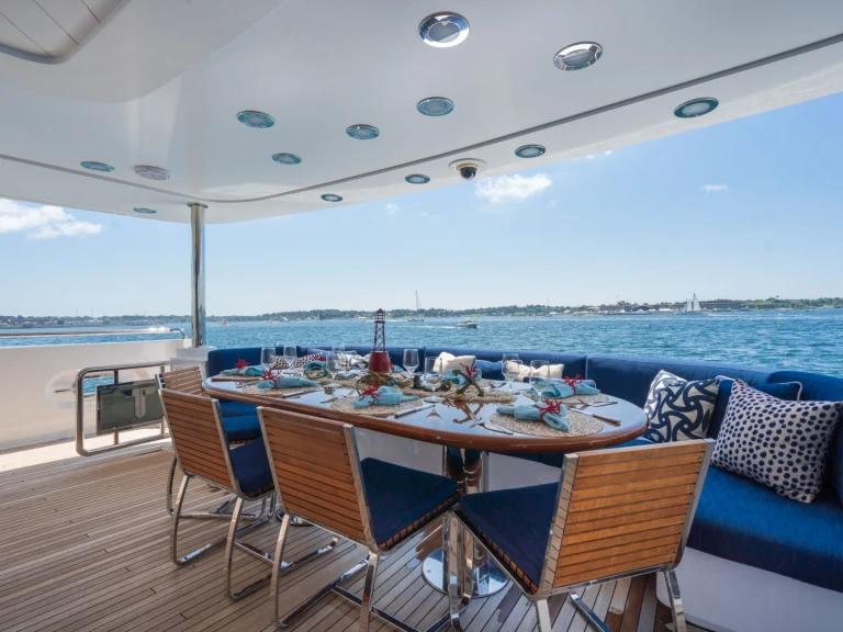 Charter a Westship TANZANITE in Fort Lauderdale on Samboat