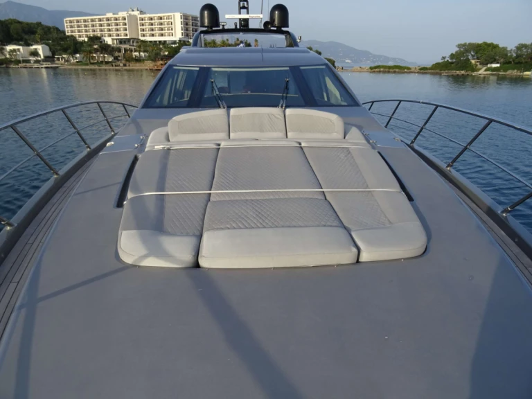 Luxury Yacht to hire Greece at the best price