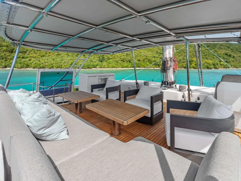 Hire a Sunreef GYRFALCON Road Town