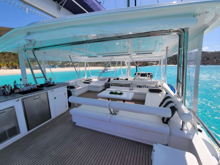 Hire Luxury Yacht with or without skipper Leopard British Virgin Islands (BVI)
