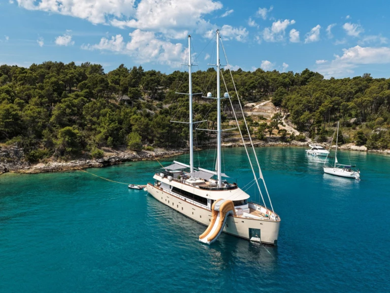 Charter a Custom Maxita in Croatia on Samboat