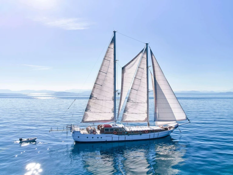 Yacht hire Greece cheap WHITE PEARL