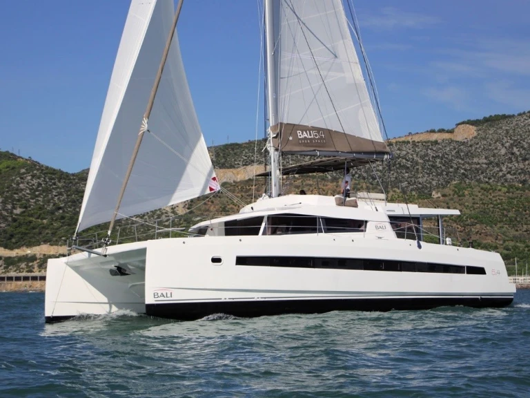 Catamaran hire in Parham Town - Bali Bali 5.4