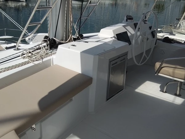 Catamaran hire in Parham Town - Bali Bali 5.4