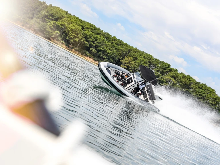 Yacht charter Arzon - Searib's SR 760 PRO on SamBoat