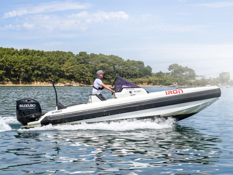 Motorboat to hire Vannes at the best price