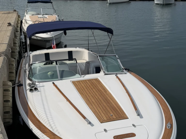 Hire Motorboat with or without skipper Chris Craft Saint-Raphaël