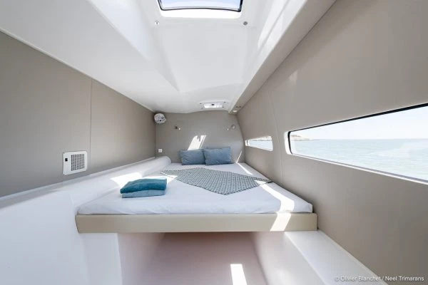 Hire Catamaran Neel with a boat licence