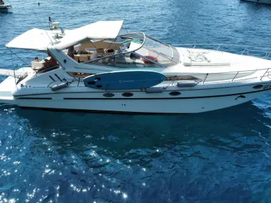 Hire Motorboat Rio Yachts with a boat licence