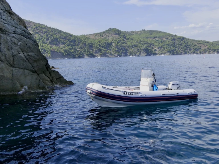 Hire RIB sportis with a boat licence