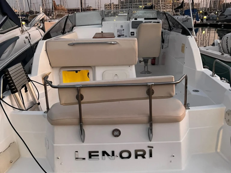 Motorboat hire in Provincia di Rimini - Bayliner Bayliner 2650 Cierra