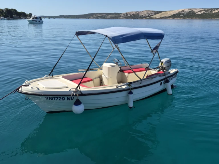 Hire a Adria 500 M Sport Novalja