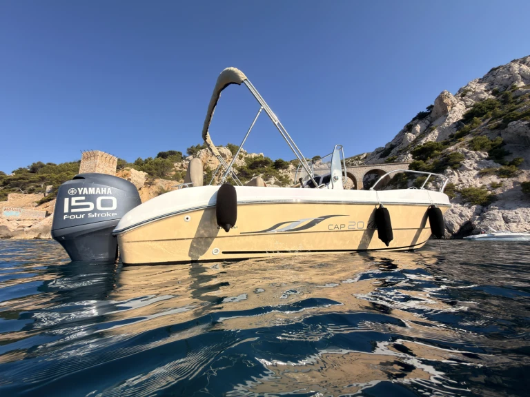 Hire Motorboat Capelli with a boat licence