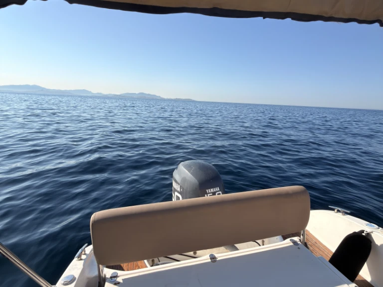 Capelli Cap 20 charter bareboat or skippered in  Le Rouet