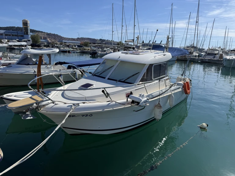 Yacht hire Bar cheap Antares 6