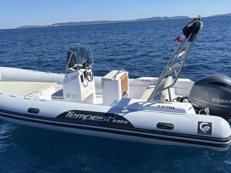 Hire a Capelli Tempest 630 Le Lavandou