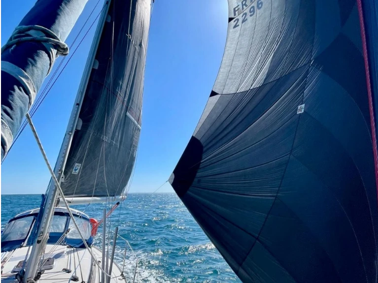 Yacht hire Le Havre cheap Feeling 920 GT