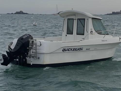 Motorboat to hire Pléneuf-Val-André at the best price