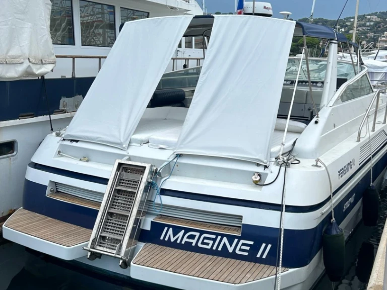 Motorboat to hire Golfe-Juan at the best price
