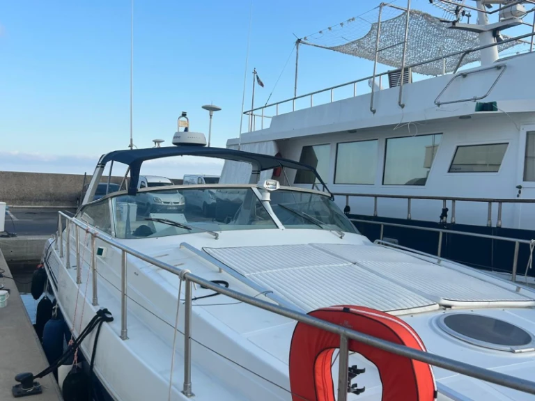 Pershing Pershing 40 charter bareboat or skippered in  Golfe-Juan