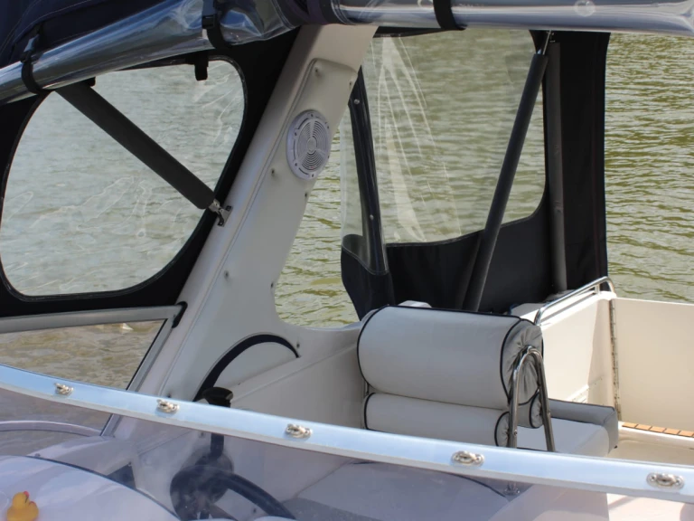 Charter a Saver Riviera 24 in Roosteren on Samboat