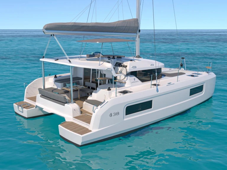 Catamaran to hire Toulon at the best price