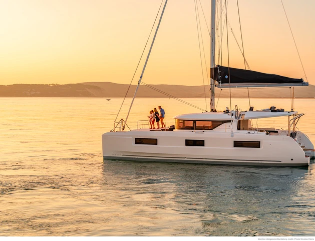 Charter a Lagoon Lagoon 46 in Ajaccio on Samboat