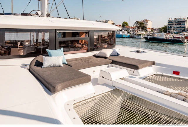 Hire Catamaran with or without skipper Lagoon Ajaccio