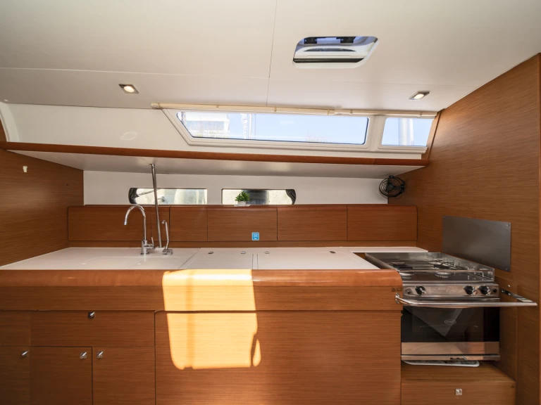 Charter a Jeanneau Sun Odyssey 479 in Rhodes (City) on Samboat