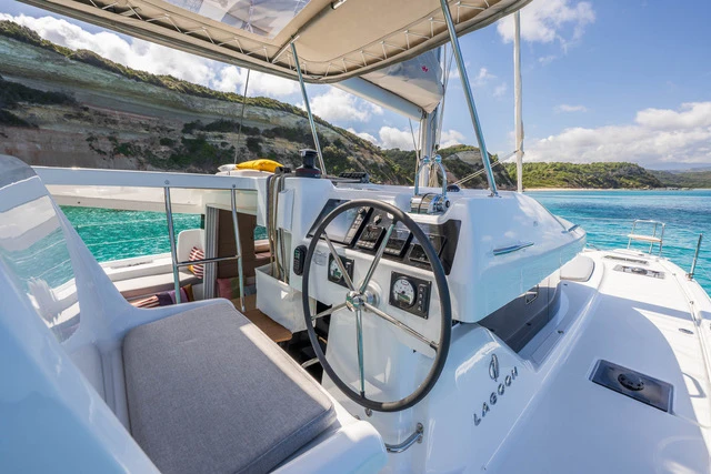 Catamaran to hire Ajaccio at the best price