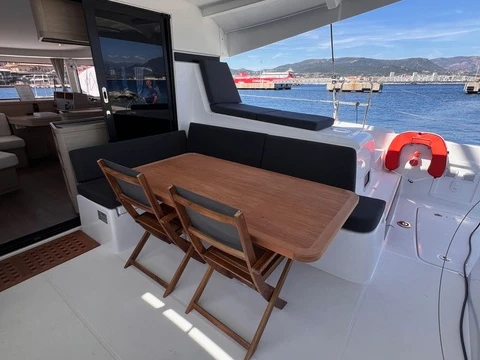 Charter a Lagoon Lagoon 42 in Ajaccio on Samboat
