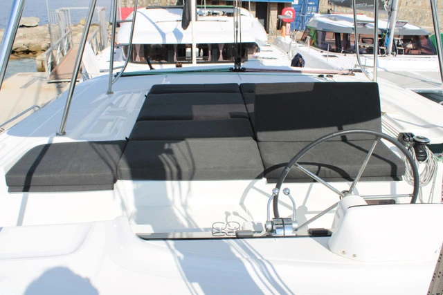 Yacht charter Ajaccio - Lagoon Lagoon 46 on SamBoat