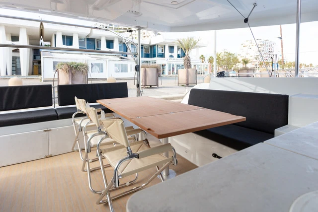Charter a Lagoon Lagoon 46 in Ajaccio on Samboat