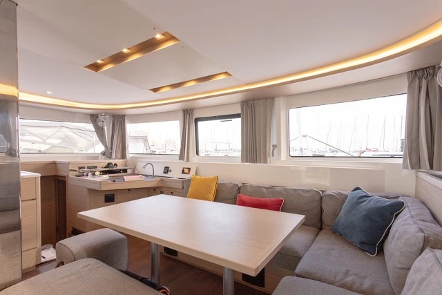 Hire Catamaran with or without skipper Lagoon Ajaccio