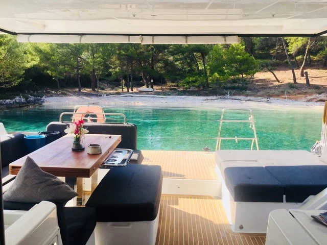 Yacht hire Ajaccio cheap Lagoon 52