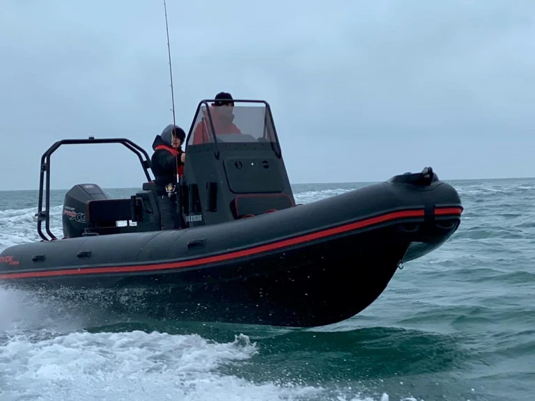 Yacht hire Bénodet cheap EVOK 23