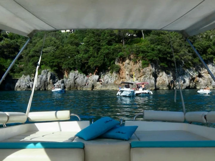Motorboat to hire Bocca di Magra at the best price