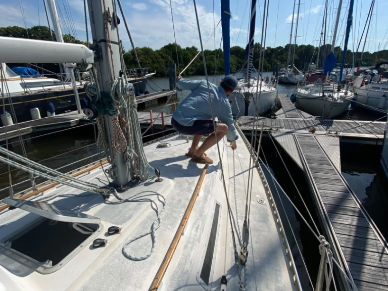 Sailboat to hire France at the best price