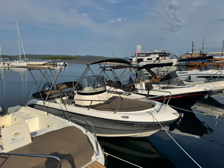 Hire a Fisher Fisher 20 Tkon