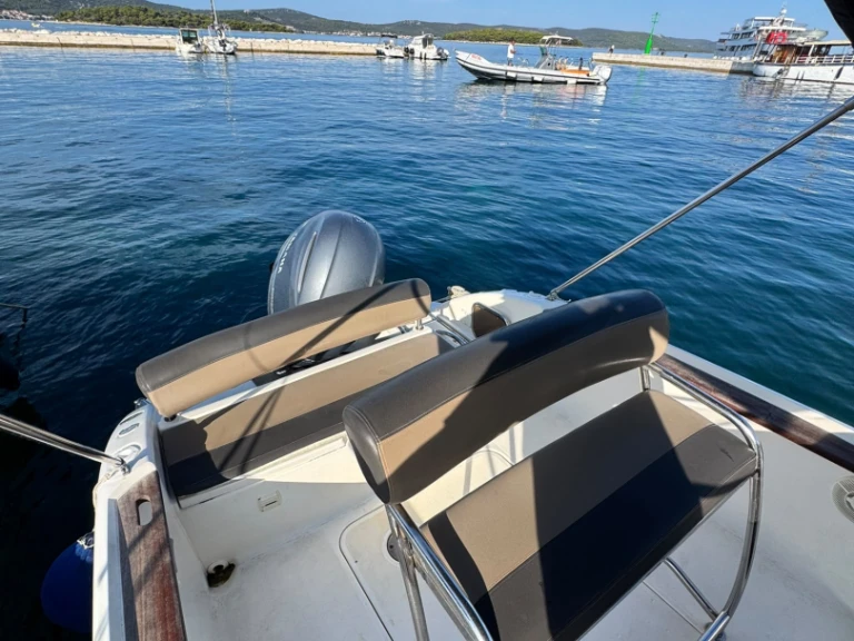 Yacht charter Tkon - Fisher Fisher 20 on SamBoat